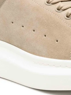 Sneakers s