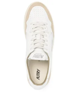 Sneakers s