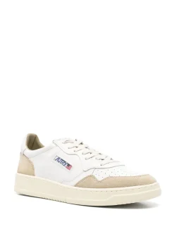 Sneakers s