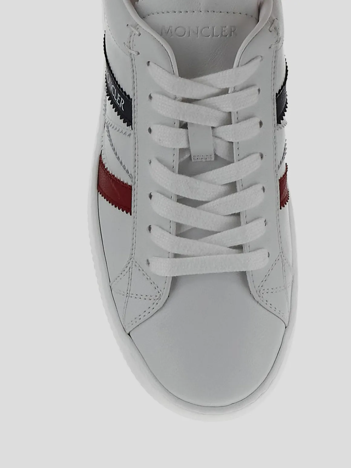 Sneakers str