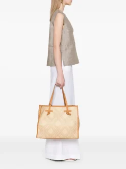 Tote