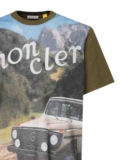 T-shirt con stampa frontale