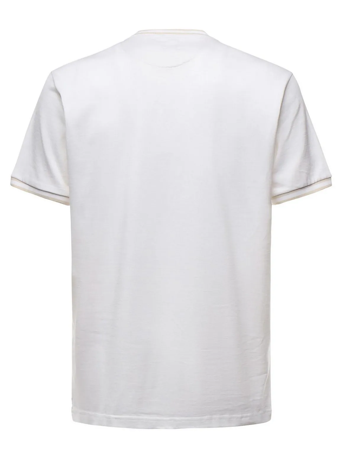 T-shirt con dettagli contrastanti
