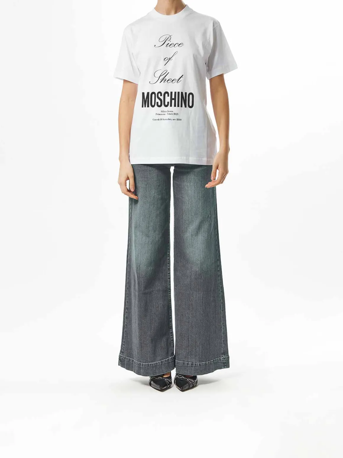T-shirt del pezzo di foglio