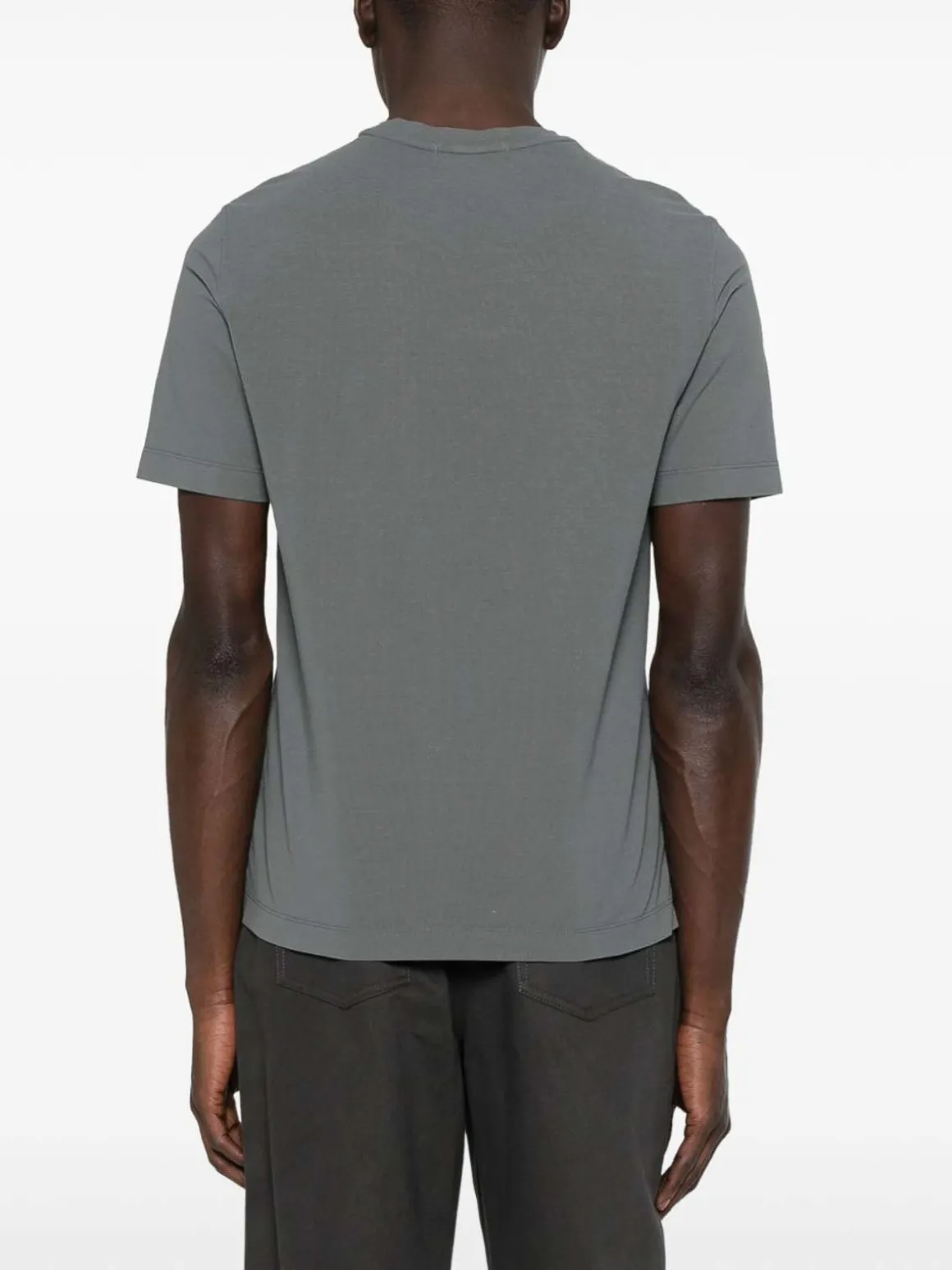 T-shirt della maglia grigio