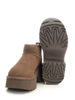 Ultra mini caviglia con il tallone