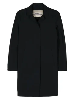 Un cappotto del petto