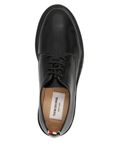 Uniforme scarpe stringate