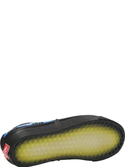 X Alva Sneaker